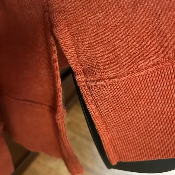 NEW!! Lovely Orange Brick top NEW - Picture 4 of 4